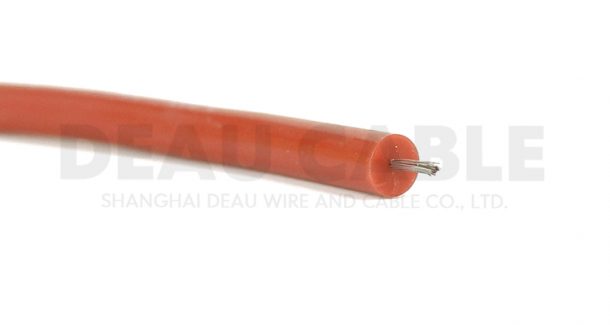 特點(diǎn)/用途：具有優(yōu)良的高溫耐低溫性能，具有優(yōu)良的電絕緣性能，優(yōu)良的化學(xué)穩(wěn)定性能，耐高電壓，耐老化，使用壽命長(zhǎng)。且柔軟便于安裝。廣泛應(yīng)用于照明燈具、家用電器、電熱電器、儀表儀器、電機(jī)引接線及電子、燈具、燃具等高溫環(huán)境。